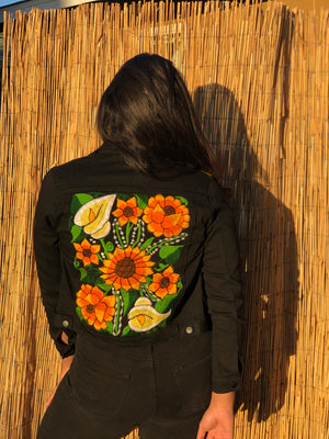 Embroidery Denim Jacket/ Chamarra Bordada de Mezclilla