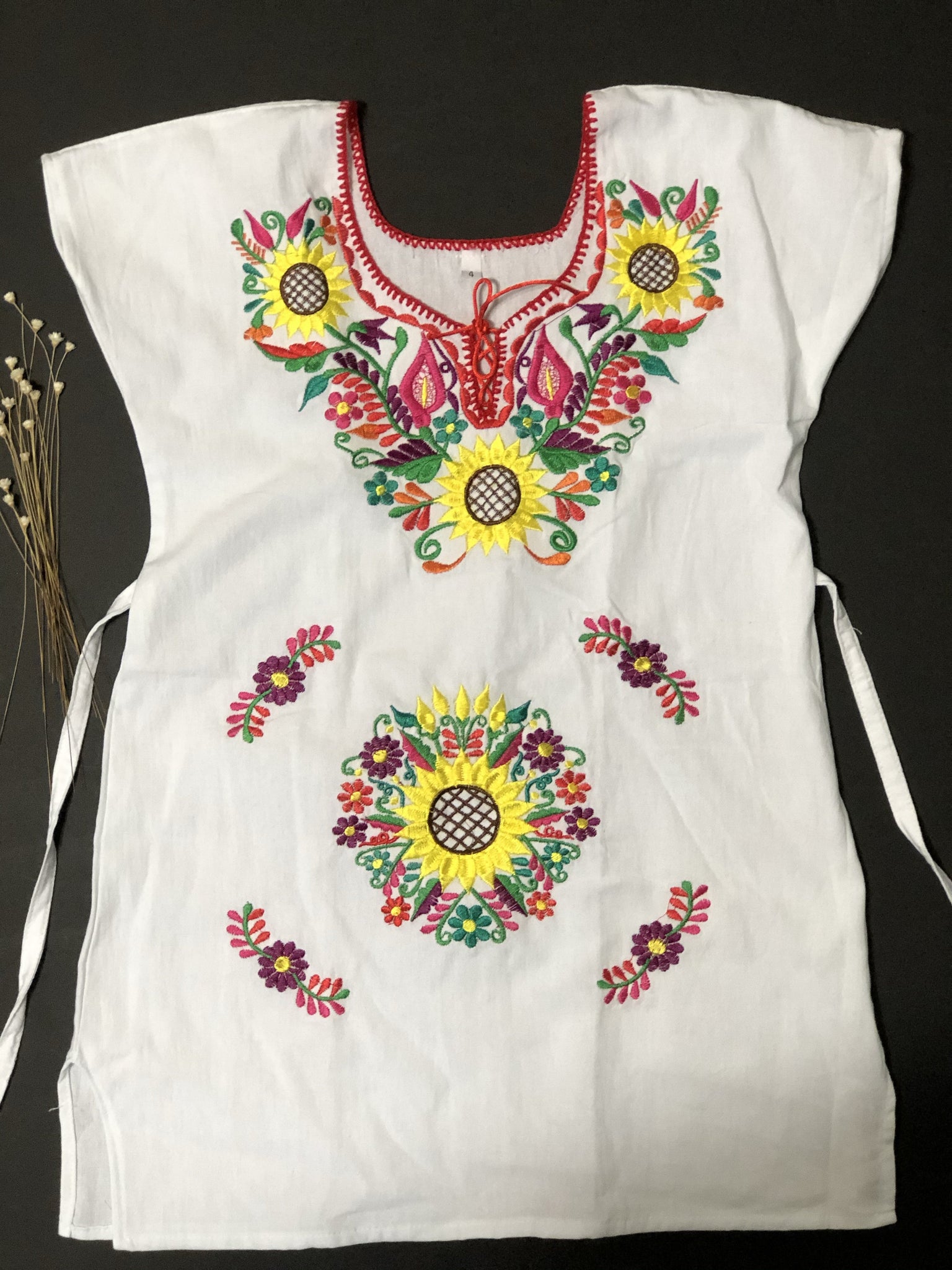 Vestido Vordado, Embroidered Dress