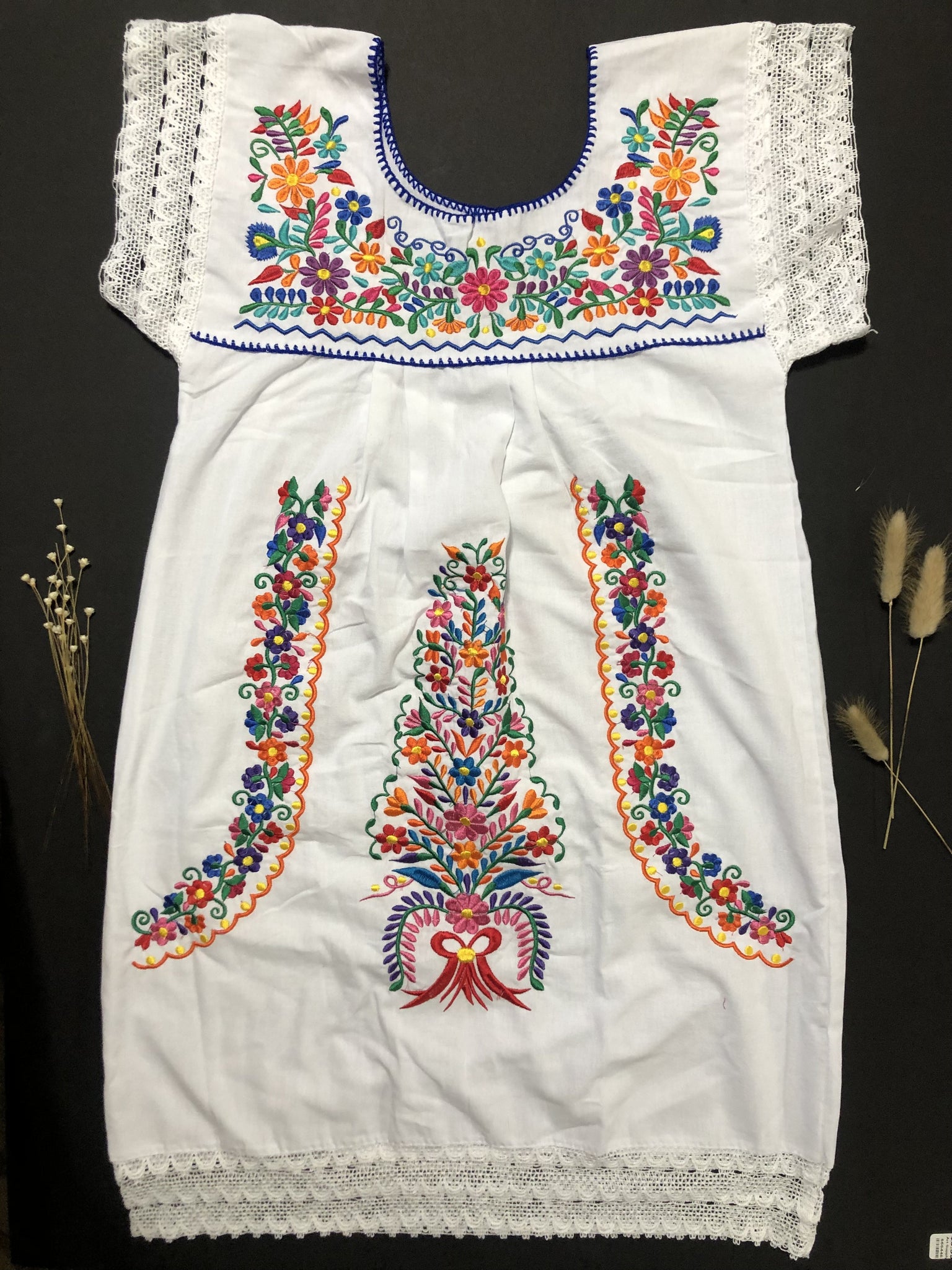 Vestido Bordado, Embroidered Dress