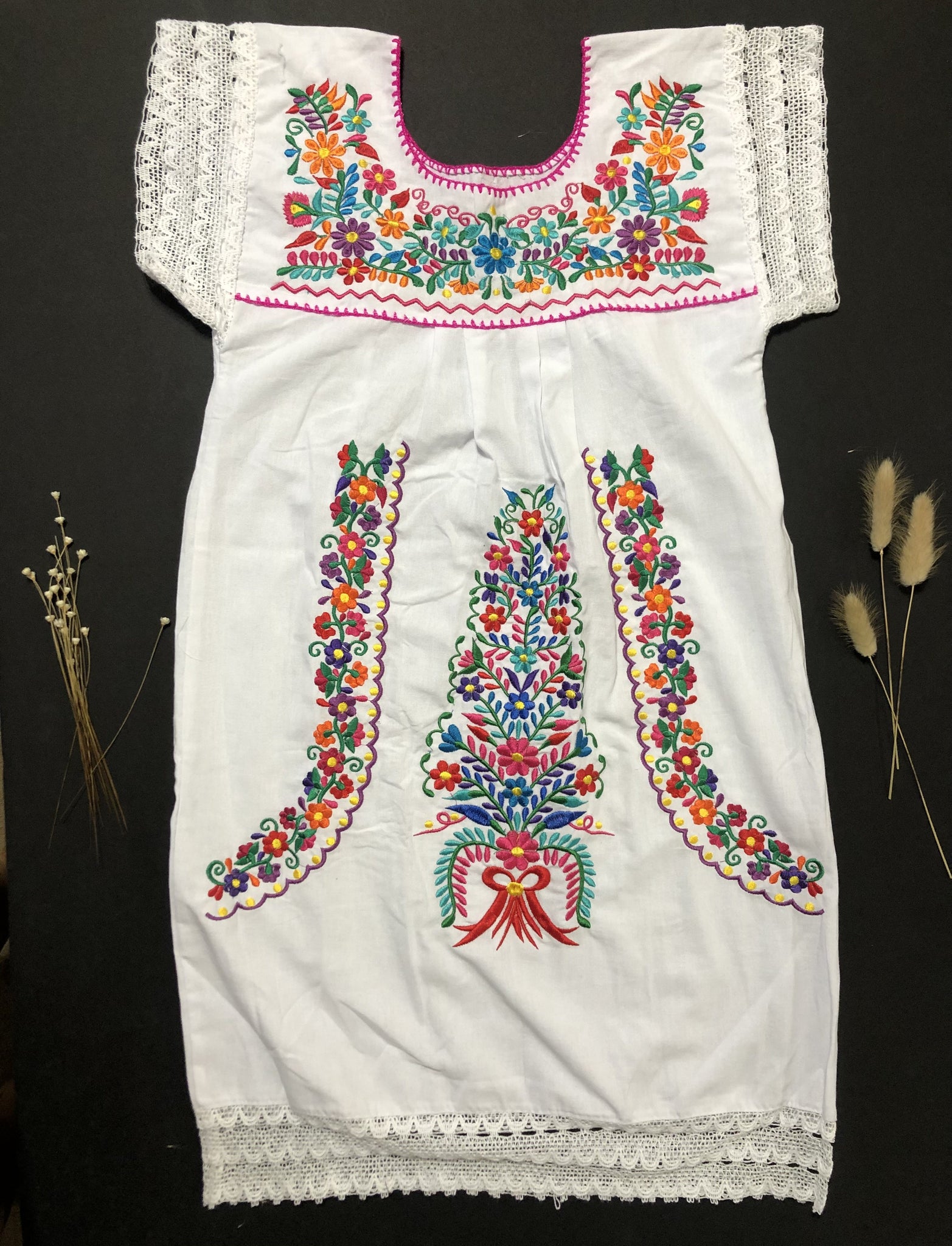 Vestido Bordado, Embroidered Dress