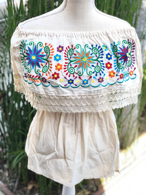 Off the shoulders Embroidered Top, Blusa Campesina