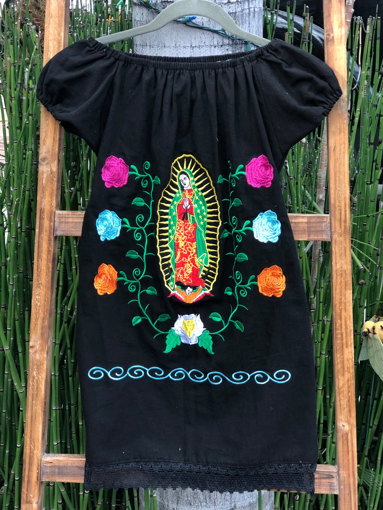 Vestido Campesino de Niña Guadalupe Negro