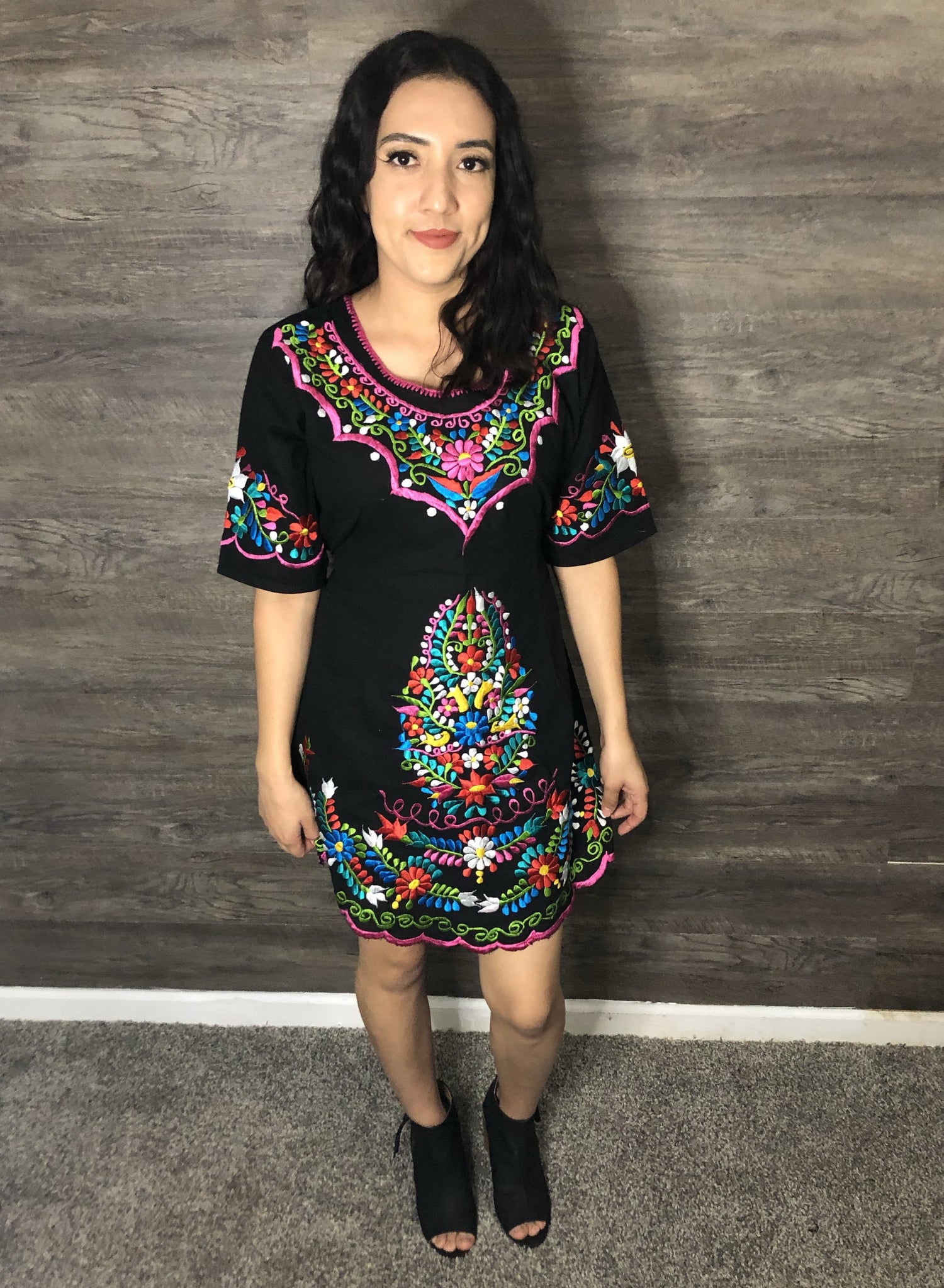 Vestido Bordado Laura, Embroidered Dress