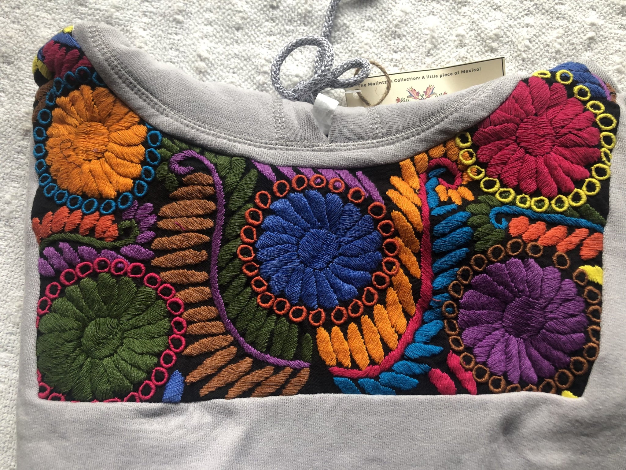 Rokoko Hoodies with Embroidered flowers